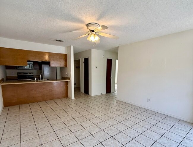 Foto del edificio - 513 Landview Dr