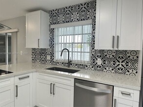 Building Photo - 14024 SW 148th Ln