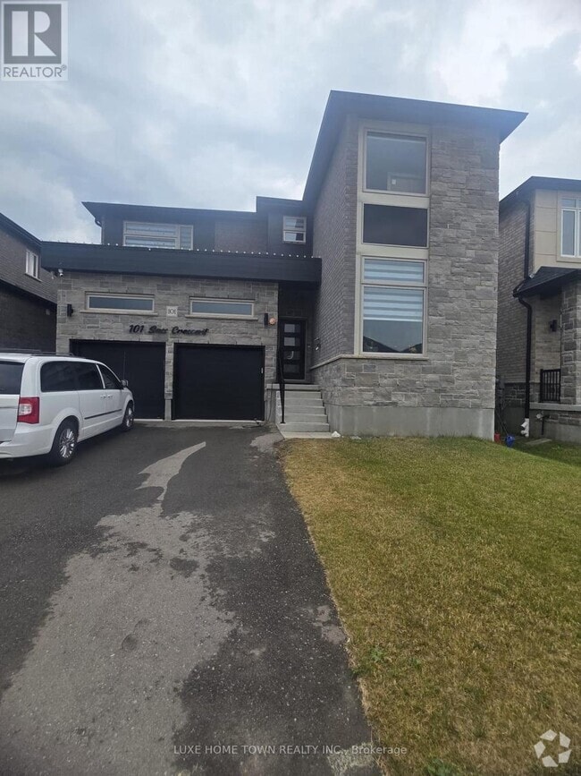 Building Photo - 101 sass Cres