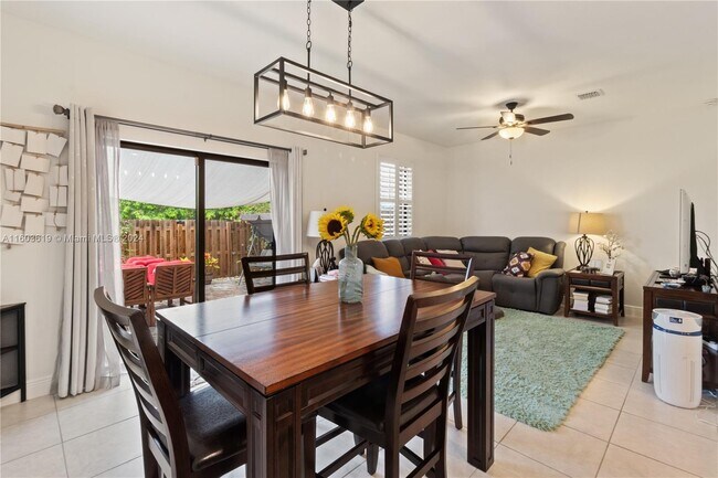 Foto del edificio - 10217 SW 228th Terrace