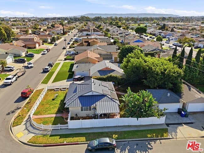 Foto del edificio - 15203 Yukon Ave