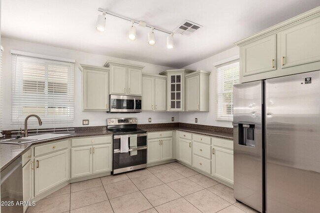Foto del edificio - 1162 S Agnes Ln
