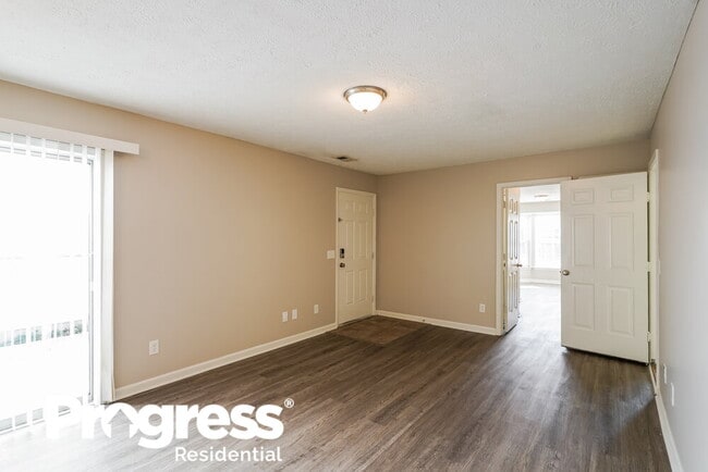 Building Photo - 2633 River Meade Way