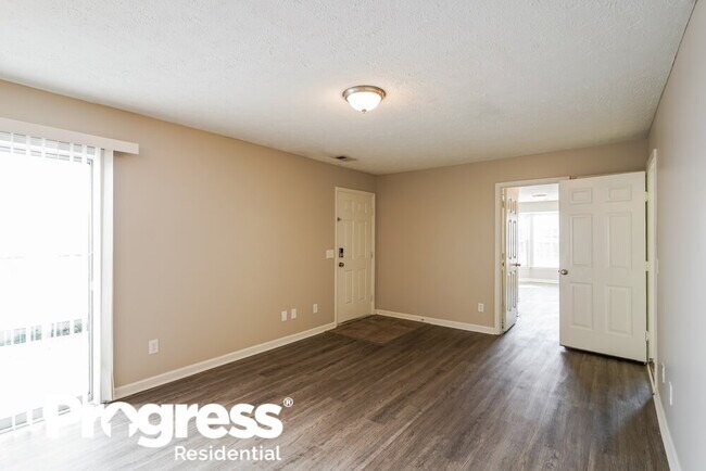 Foto del edificio - 2633 River Meade Way