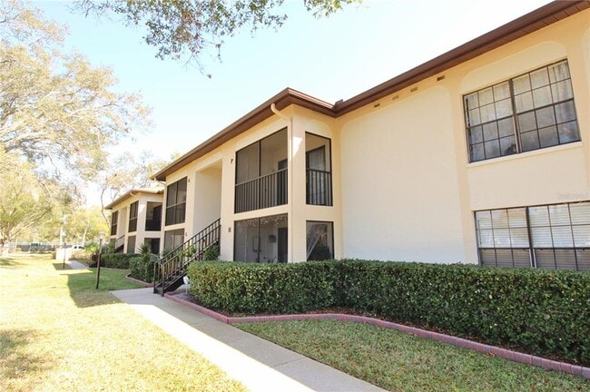 Building Photo - 3400 Crystal Ct W