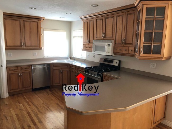 Building Photo - Sun Valley Dr. Single Family Home