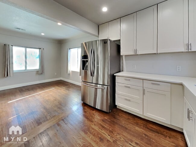 Building Photo - 2915 Sheridan Boulevard