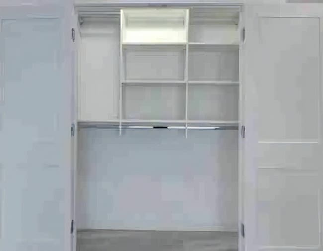 Foto del edificio - 8110 Lincoln Ave