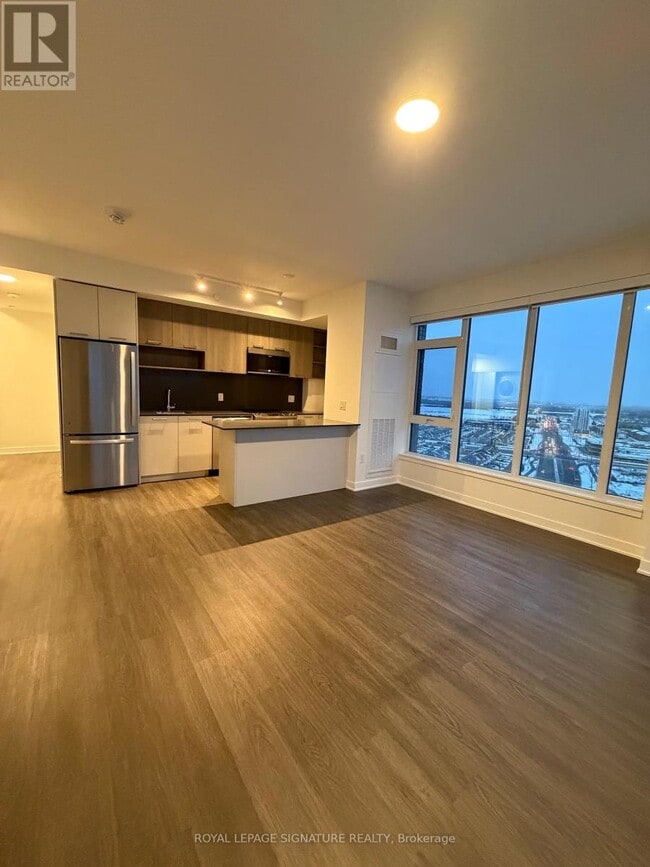 Photo du bâtiment - 40 Lagerfeld Dr