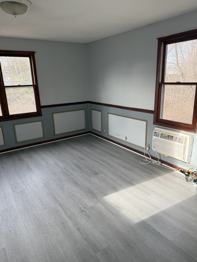 Building Photo - 1815 Tennyson Dr