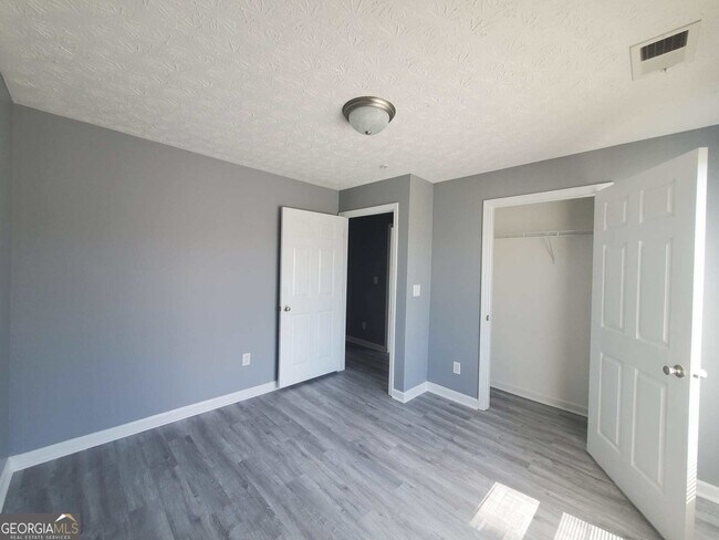 Foto del edificio - 17301 Waldrop Cove
