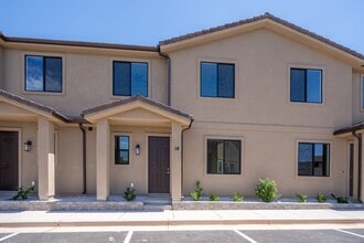 Building Photo - 850 E 600 S