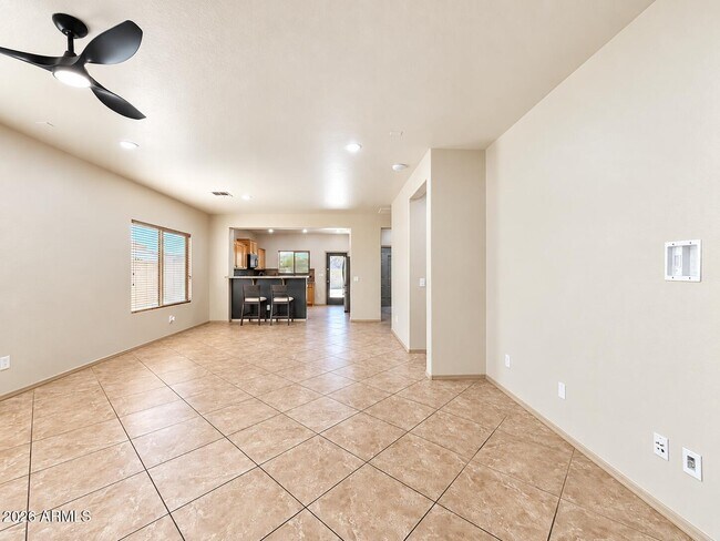 Foto del edificio - 17961 W Lawrence Ln