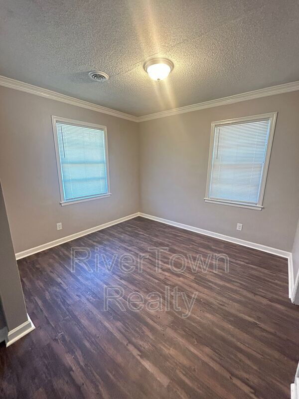 Photo - 1491 Hamilton St House