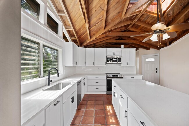 Building Photo - 816 Chukker Rd