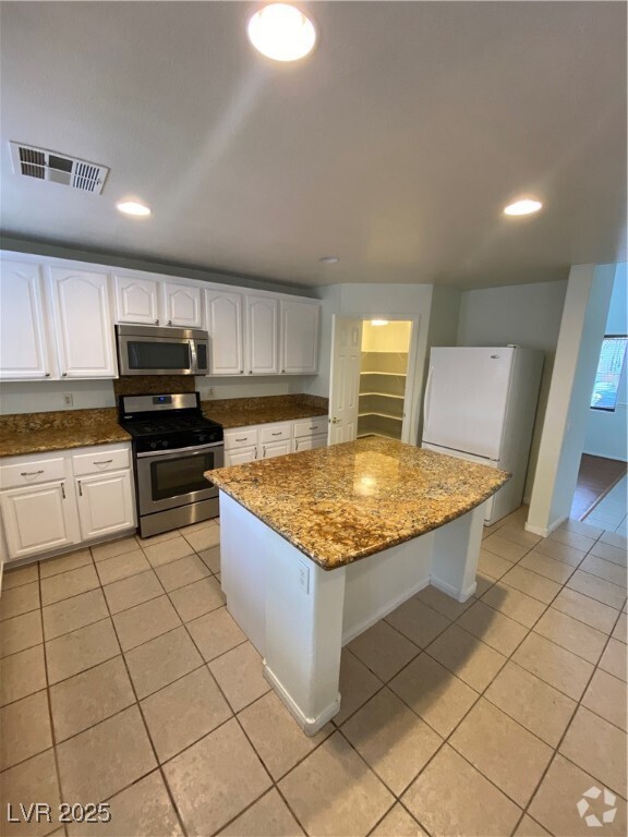 Building Photo - 9570 Newton Grove Ct
