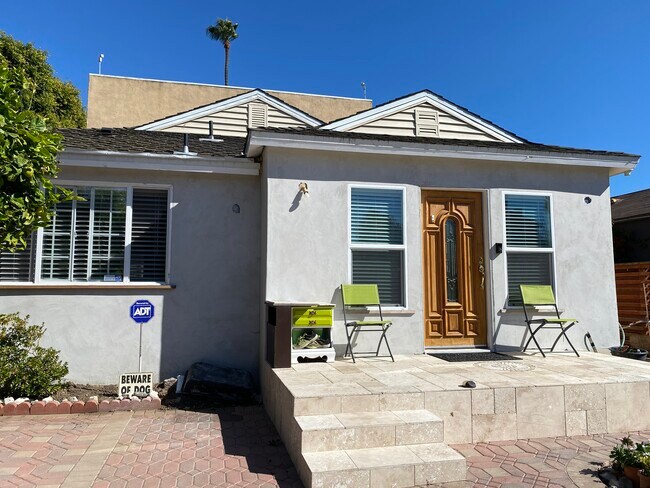 Frente de la casa - 756 Vernon Ave