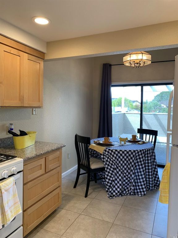 Foto del edificio - 2644 Shasta Ct