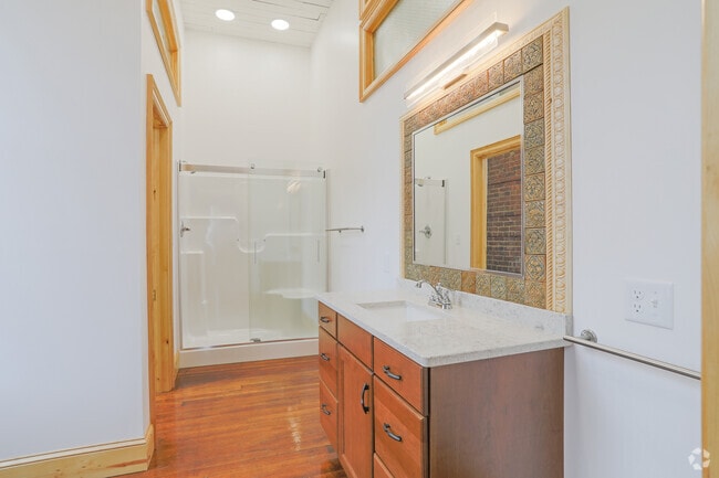 1 BR, 1 BA - Bathroom - 218 N Center St