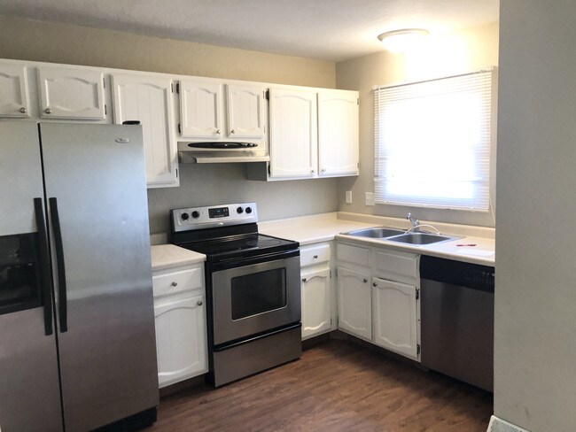 Foto del edificio - 3691 Hillcrest Rd