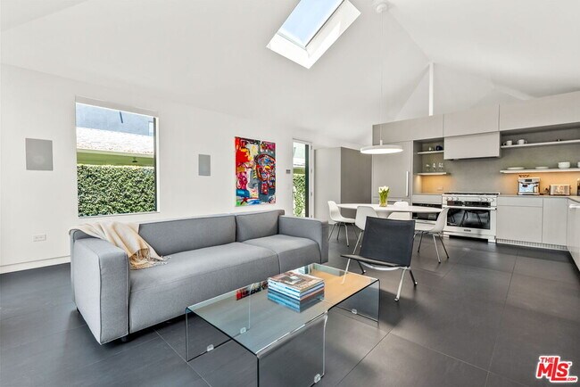 Foto del edificio - 1527 Cabrillo Ave