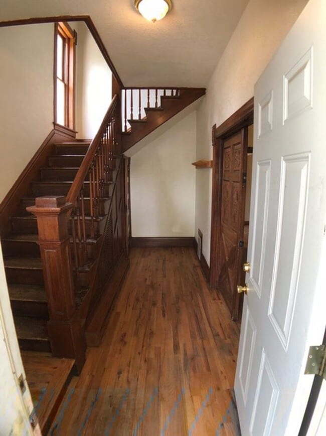 Foto del edificio - 2110 Grove Cir W
