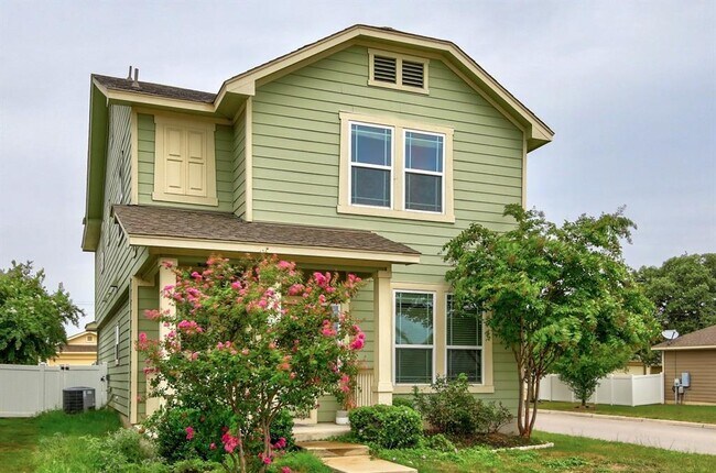 Foto del edificio - 939 Alamo Plaza Dr