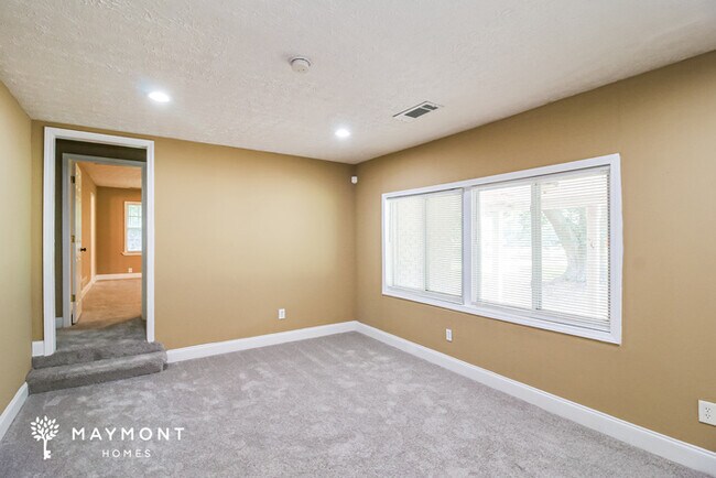 Foto del edificio - 325 Longview Rd