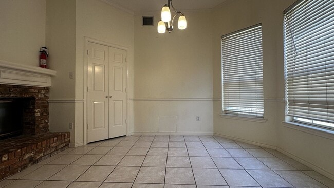 Building Photo - 18532 Bay Pines Ln