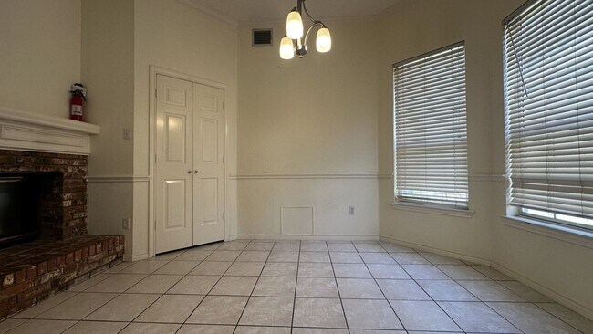 Foto del edificio - 18532 Bay Pines Ln