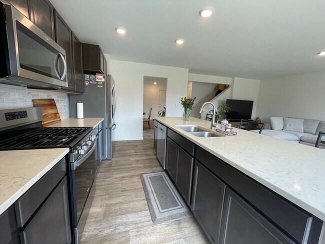 Foto del edificio - 2103-2115 Canyon Creek Ct