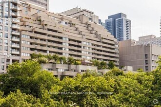 Building Photo - 360-1360 Bloor St E