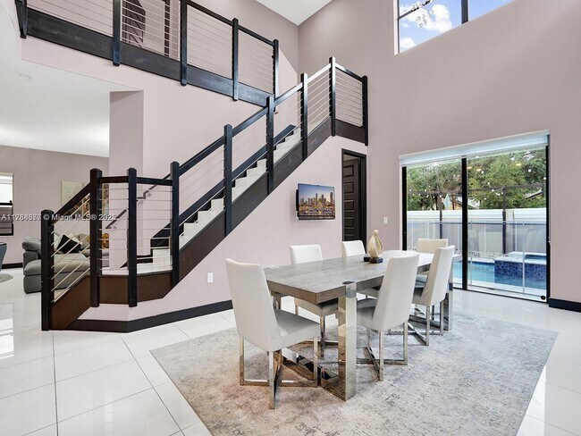 Foto del edificio - 8824 NW 154th Ter