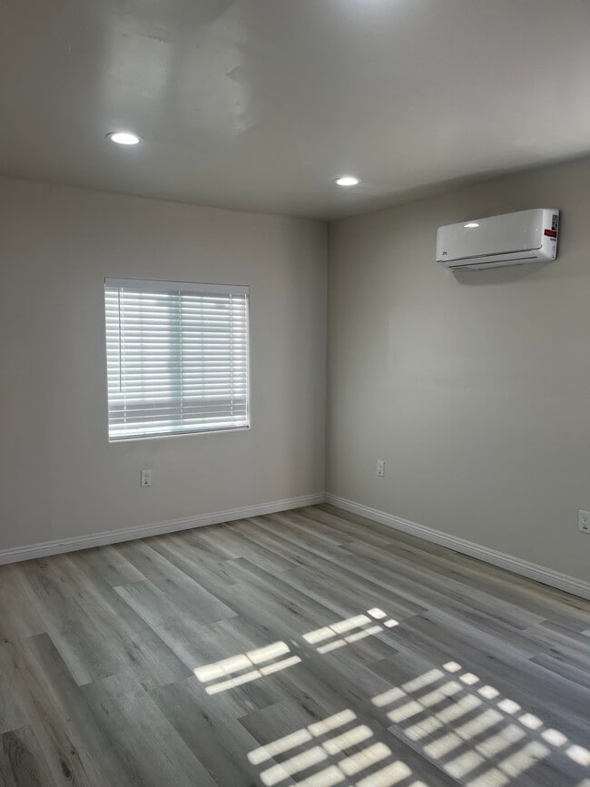 Foto del edificio - 1117 N Sycamore Ave