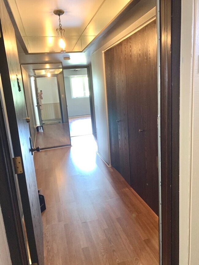 Building Photo - 13000 W Heiden Cir