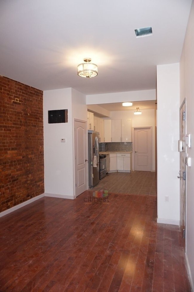 Foto del edificio - 413 11th St