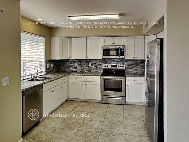 Building Photo - 785 E Beargrass Pl