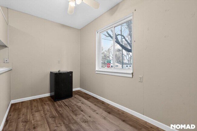Building Photo - 529 Emerson Ave
