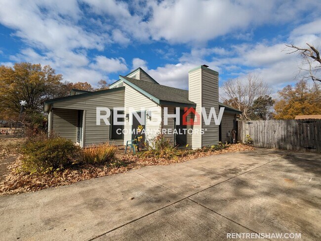 Building Photo - 6936 Briarhill - Modern Upgraded Bartlett ...