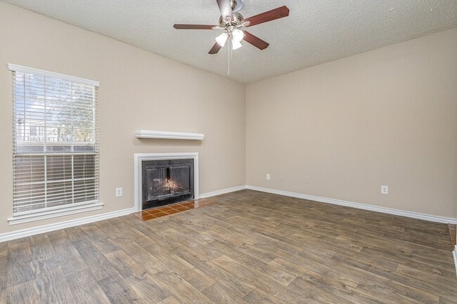Building Photo - 3643 W Northgate Dr