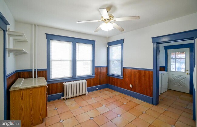 Foto del edificio - 1658 Brunswick Ave