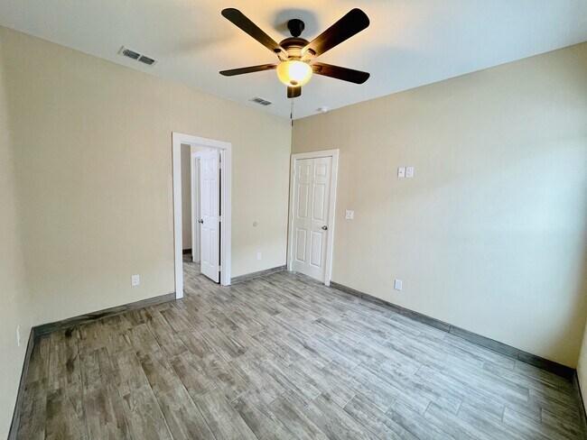 Foto del edificio - 3400 N Inspiration Rd