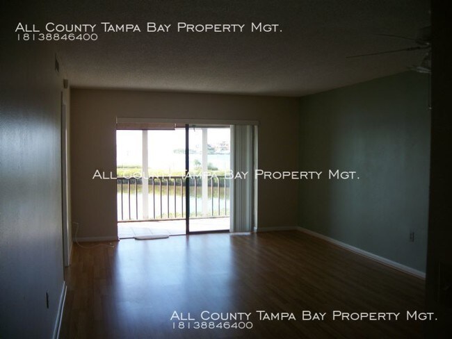 Foto del edificio - 8251 Brent St