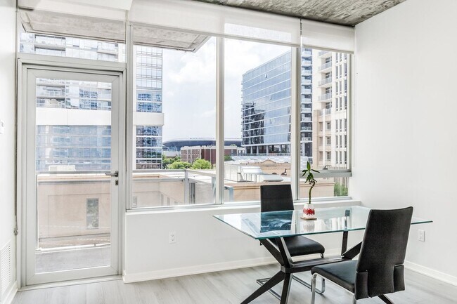 Foto del edificio - 1345 S Wabash Ave