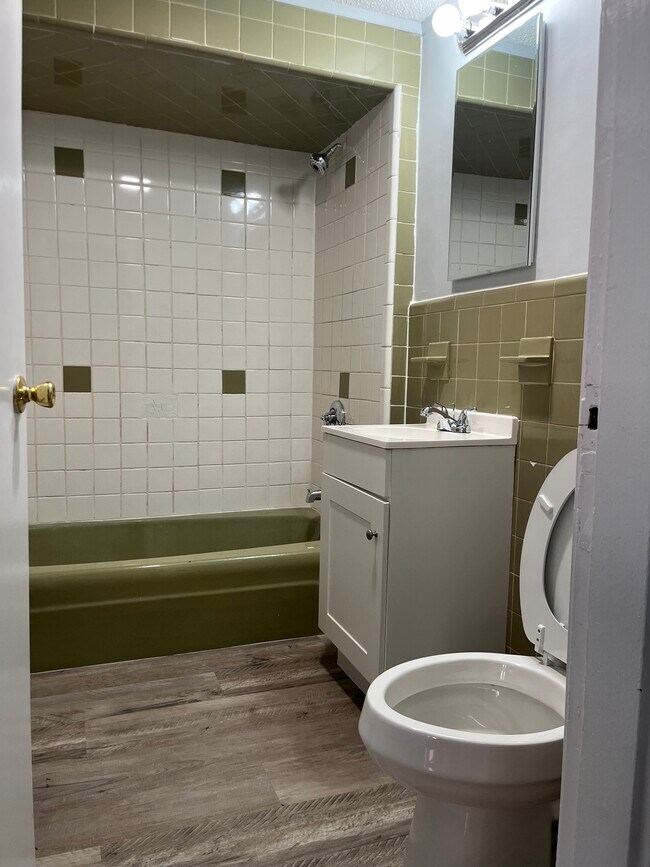 Building Photo - 9 Plainfield Ave