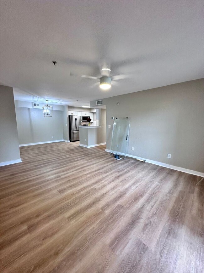 Foto del edificio - Fully Renovated  2B/2B  Condo near Beach in the Heart of Destin!