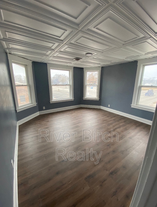 Building Photo - 417 E Cook St