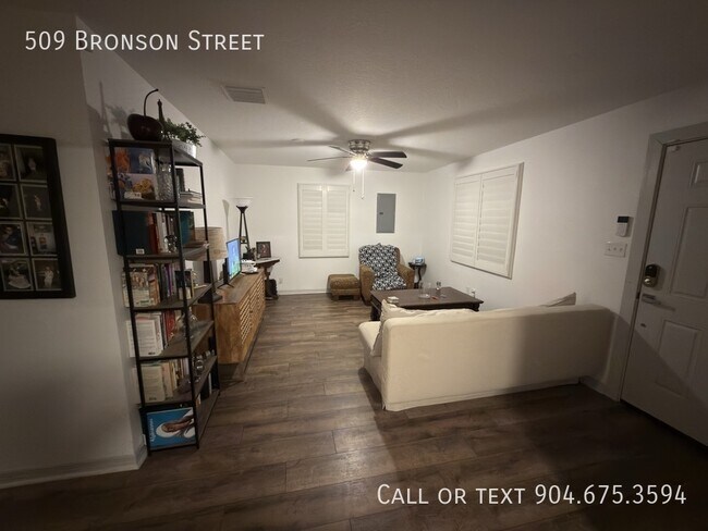 Foto del edificio - 509 Bronson St