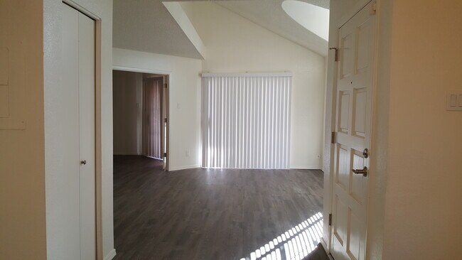 Large living area - 4545 N 67th Ave