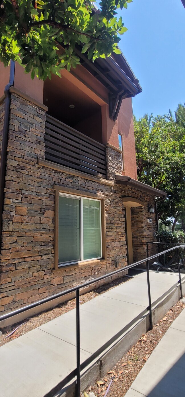 Building Photo - 2730 Sparta Rd
